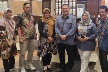 Universitas Pandanaran dan FORKOM LPPM Jawa Tengah Melakukan Benchmarking ke Surabaya-Malang
