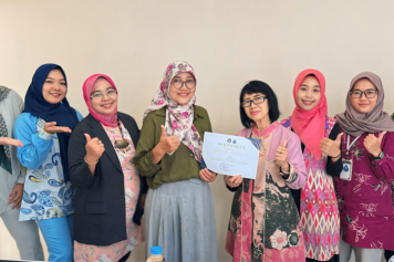 MENAIKKAN AKREDITASI PRODI ADMINISTRASI NIAGA LAKUKAN BENCHMARKING DENGAN POLINES