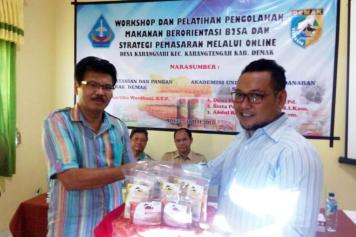 Produk Olahan KKN PPM Unpand Dipromosikan ke Demak